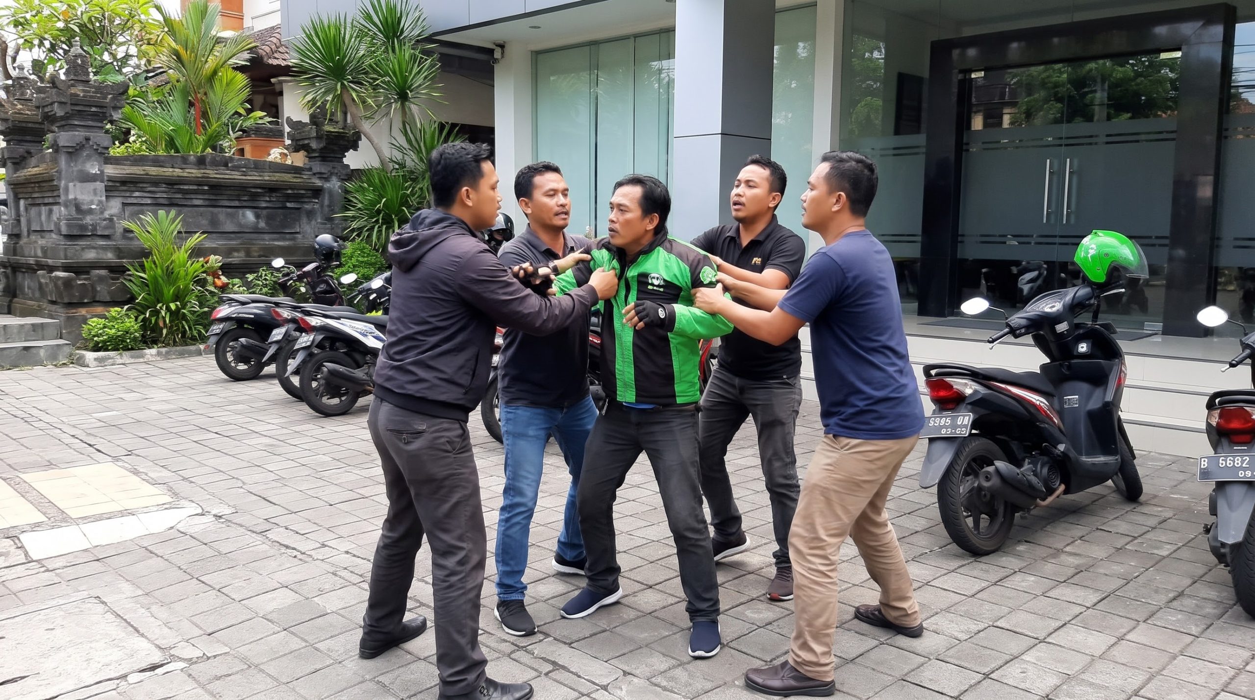 Dugaan Pengeroyokan Pengemudi Ojol di Sidakarya Denpasar Jadi Sorotan Publik