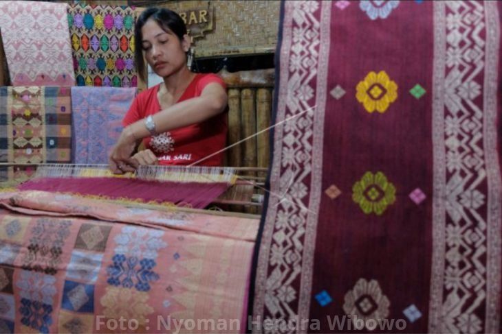 Tenun Cagcag Negara: Kerajinan Tenun Tradisional Kabupaten Jembrana